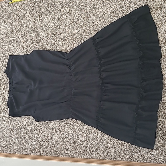 None Dresses & Skirts - Elegant Black Sleeveless Dress